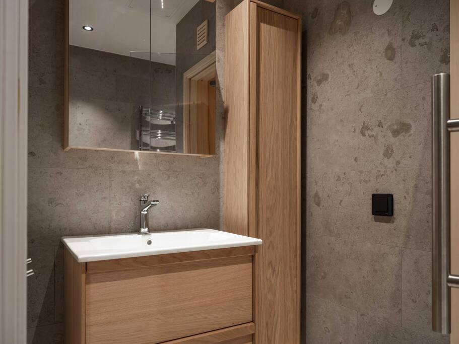 Chic Are Apt For 6 Ski-In-Ski-Out With Sauna Exteriör bild